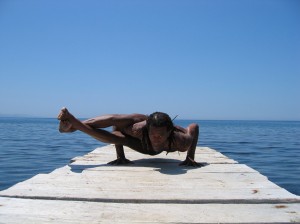 Astavakrasana Lesbos